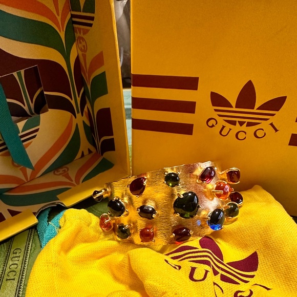 SOLD OUT!Gucci gold-tone iron cuff 16 uniquely shaped resins - Picture 2 of 11